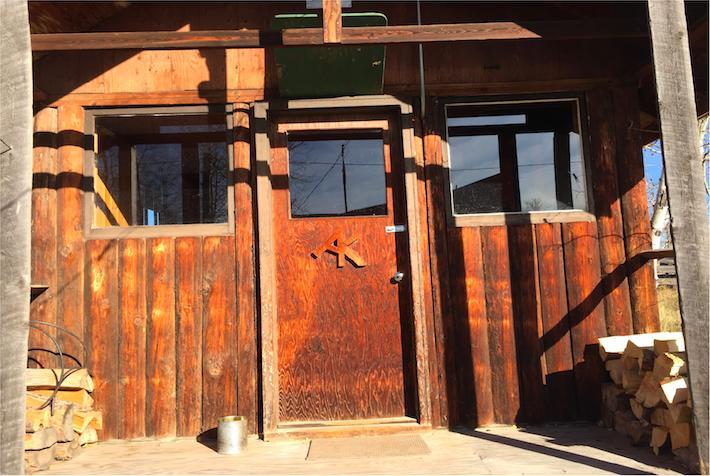 Flying U Ranch Hotel Seventy Mile House Exterior photo