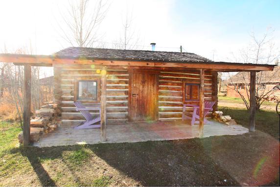 Flying U Ranch Hotel Seventy Mile House Exterior photo